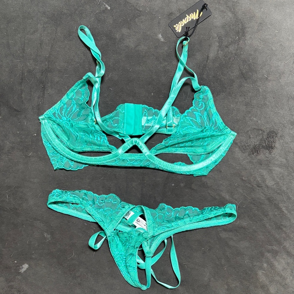 Teal Lace Bra Set - Never Worn